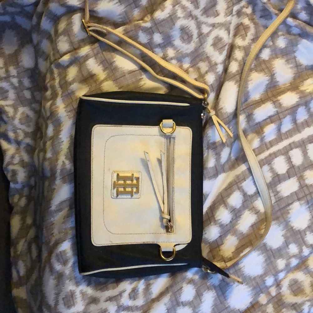 Tommy Hilfiger purse